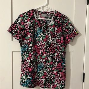 🇺🇸SALE! Med Couture Activate Scrub Top - Size L